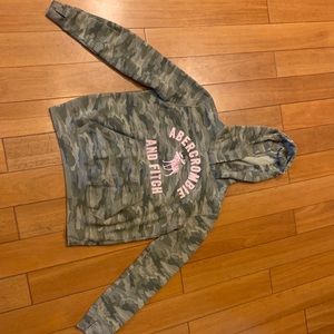 Camo logo Abercrombie kids sweatshirt